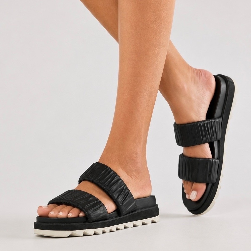 SOREL Roaming Ruched Slide Sandals Size 10 Leather Strap Vacation‎ Casual Black